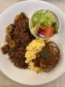 シャロン岡山空港店