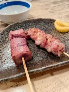 焼き鳥 もつ焼き 青山