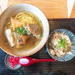 沖縄・宮古そば食堂 どぅーぐりぃ