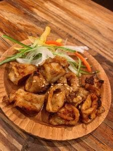 炭火ホルモン焼きのネバーランド