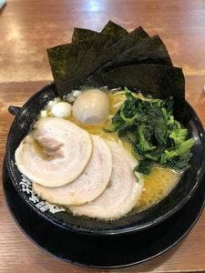 横浜家系ラーメン 町田商店 横浜駅前店