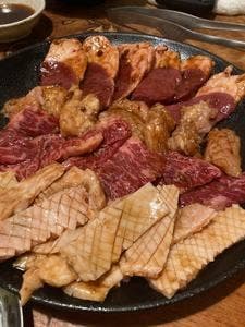 焼肉 たっとん亭