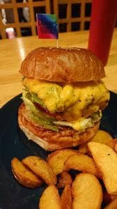 チアーズ バーガー