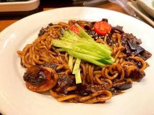 くるくる炭火焼き 民