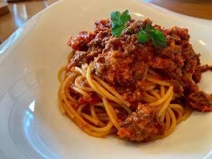 トラットリア プルチーノ