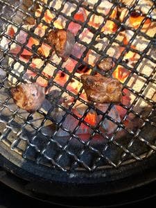 本格炭火焼肉濱や