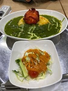 ビスヌ トリアスモール店