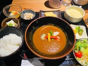 エキマエノ駱駝