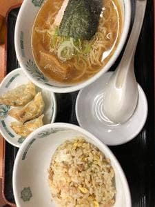 日高屋 鶴見シークレイン店