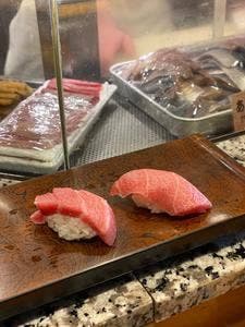 まぐろ人 雷門出張所