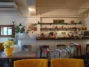 カフェ ルーツ