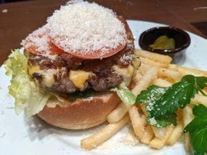 EIGHTEEN BURGER