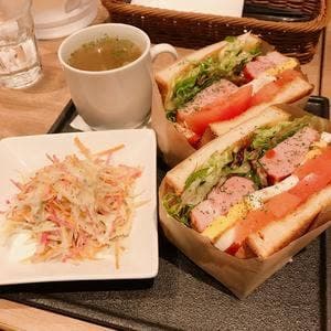Restaurant 白金魚 PLATINUM FISH マーチエキュート神田万世橋店