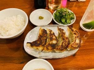 餃子とサワー ニホンバシ