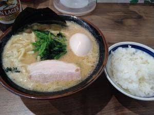 横濱家系ラーメン武田家 札幌すすきの店