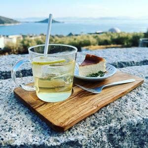 山田オリーブ園 小さなお店