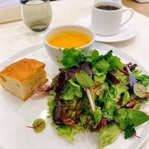 ICONIC STAGE 東白楽本店