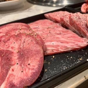 黒毛和牛焼肉 新宿肉善