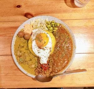 Dish curry&relish