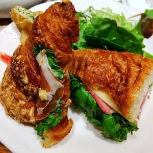 PAUL 京王新宿店