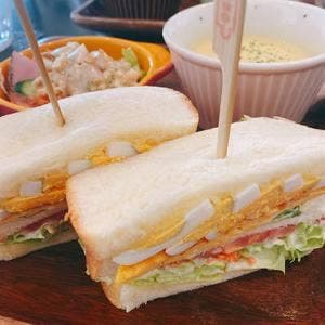 ニーゴー カフェ