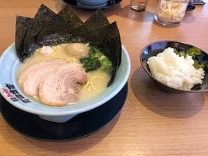 横浜家系ラーメン 町田商店 藤沢湘南台店