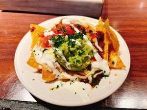 LAS DOS CARAS MODERN MEXICANO Y TACOS