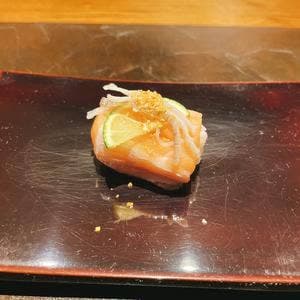 神楽坂 光石