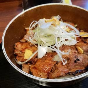 豚丼じゅじゅ庵