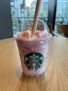 スターバックス コーヒー 北仲ブリック&ホワイト店