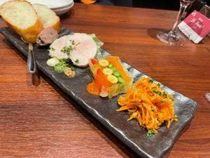 BISTRO La Sante!