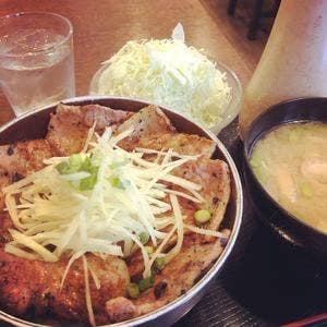 豚丼じゅじゅ庵