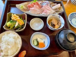 さしみや