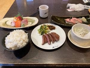 牛たん炭焼 利久 松島海岸駅前店