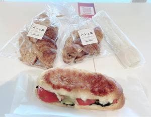 パンと庭