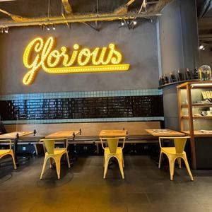 グロリアス チェーン カフェ 渋谷
