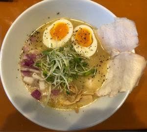 鶏白湯専門 ラーメン そら