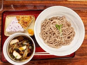鷹山亭