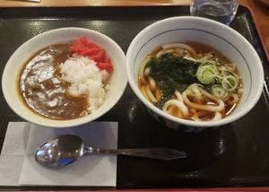 山田うどん 新座畑中店