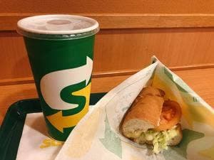 サブウェイ 御茶ノ水駅前ファミリーマート店