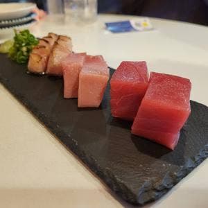 日本酒バル 酒場 からつや