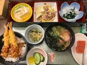 お食事処 Dining World