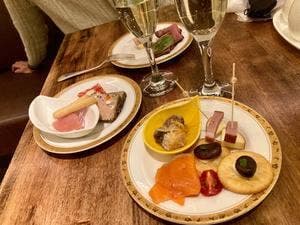 ライブラリーラウンジ シルク ロイヤルパークホテル高松