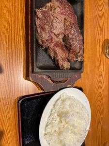 ステーキ リバーべ 四十瀬店