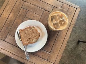 Nui. HOSTEL & BAR LOUNGE