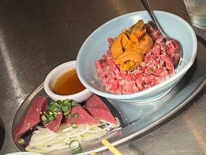 炭火焼肉とホルモン 笑う門には肉来る