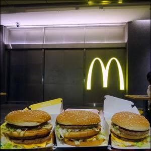 マクドナルド 札幌日生ビル・チカホ店