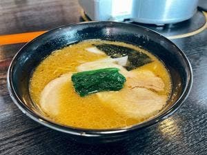 鷹蜂ラーメン