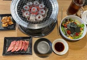 炭火焼肉ととり