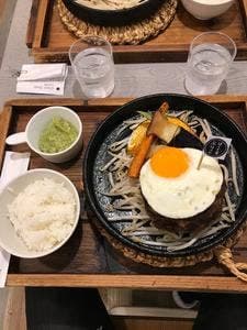 ばーぐ屋 ぶりこ